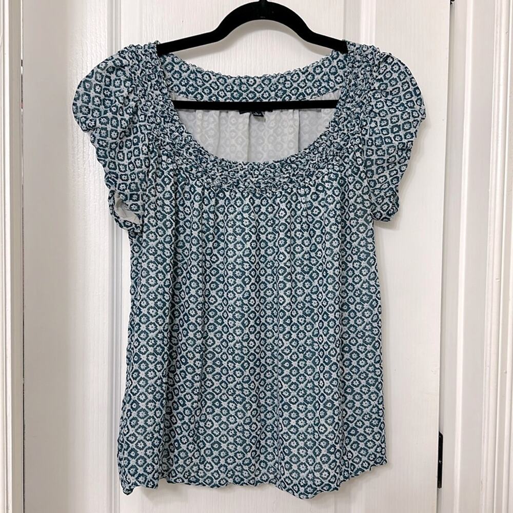 Max edition blue and white top size L